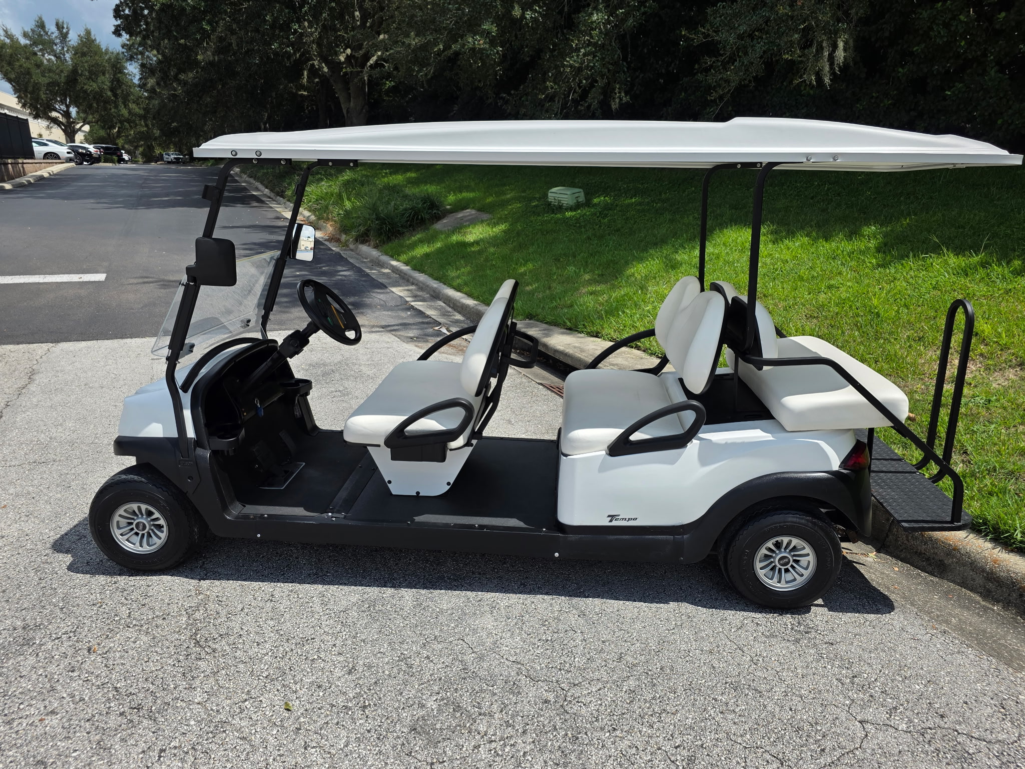 4-Passenger Golf Cart Sawgrass Grove